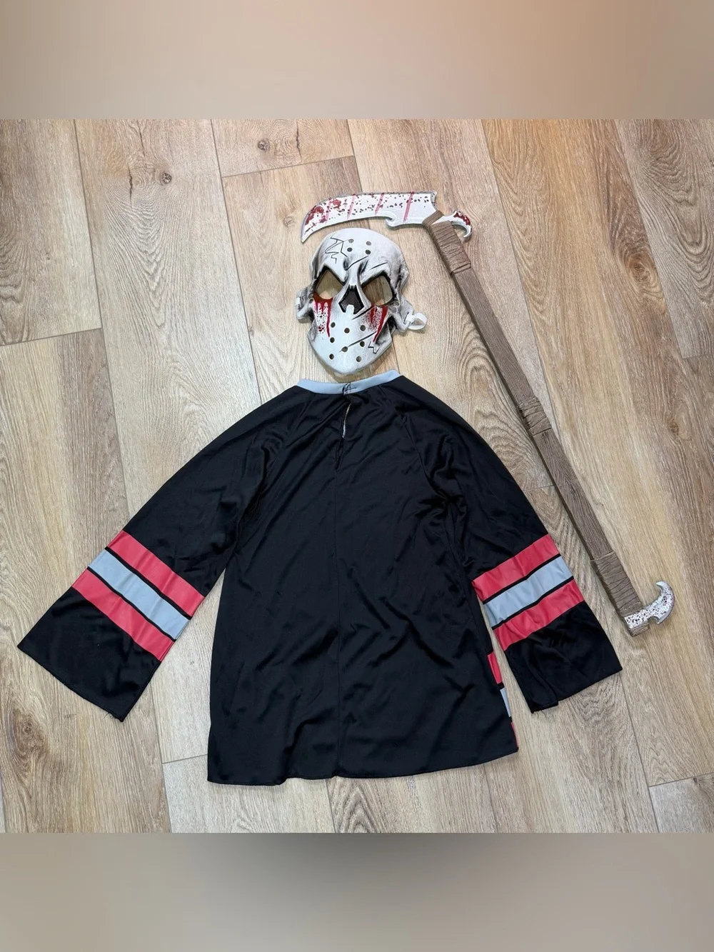 Kids Bloody Face-Off Hockey Halloween Costume - Size Medium (8-10), EUC UNISEX